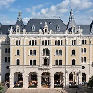 https://w-budapest.inbudapesthotels.com